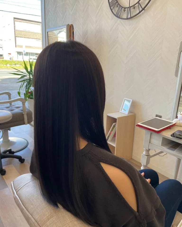 ダークグレージュ
