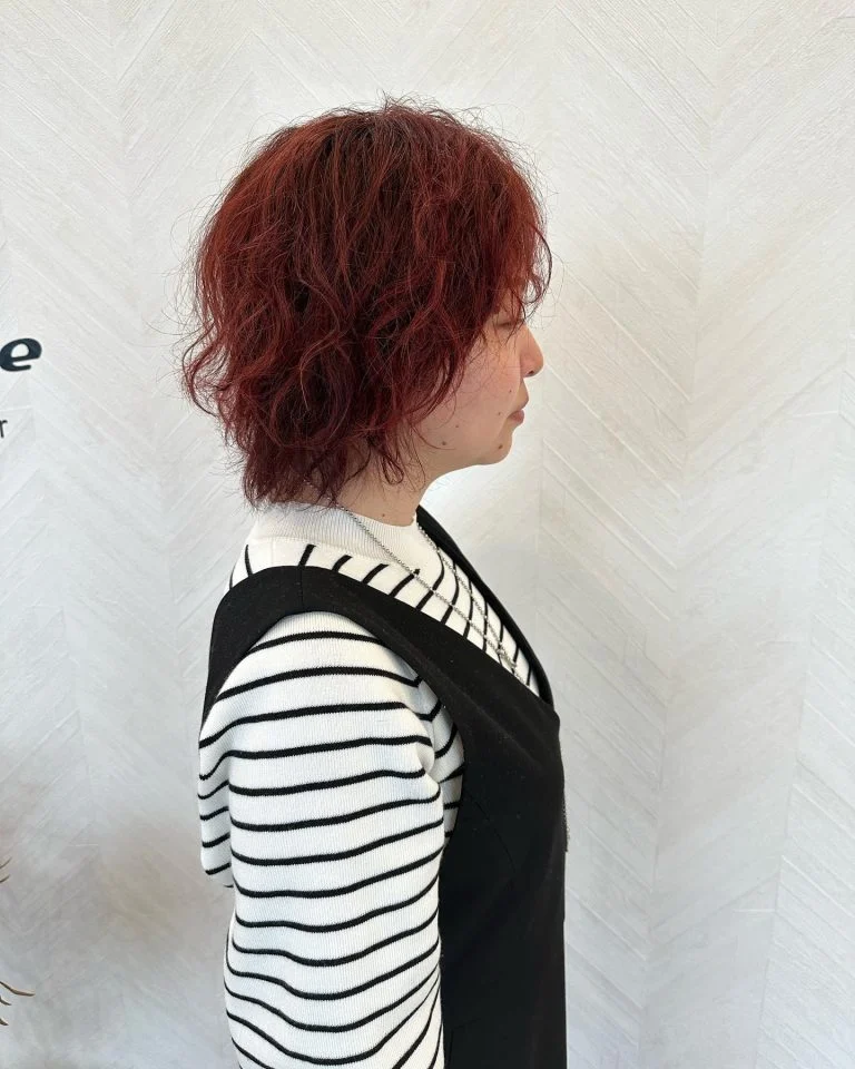 春だから、思いっきりイメチェンも🙆♀️💕赤だけどいやらしくない色でオススメです🥰