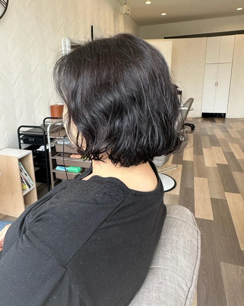 パーマ💕しっかりカールだけどクルクルじゃないのが🧡梅雨が明けたらオーダー増えそうなメニューです🥰