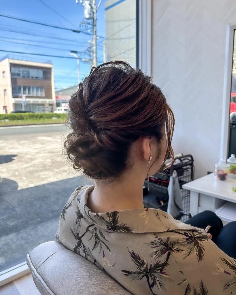 hair set🧡肩くらいのボブの方ですが、ゆんるりアップもできました🙆♀️浴衣を着る時は襟足スッキリしたいですも…